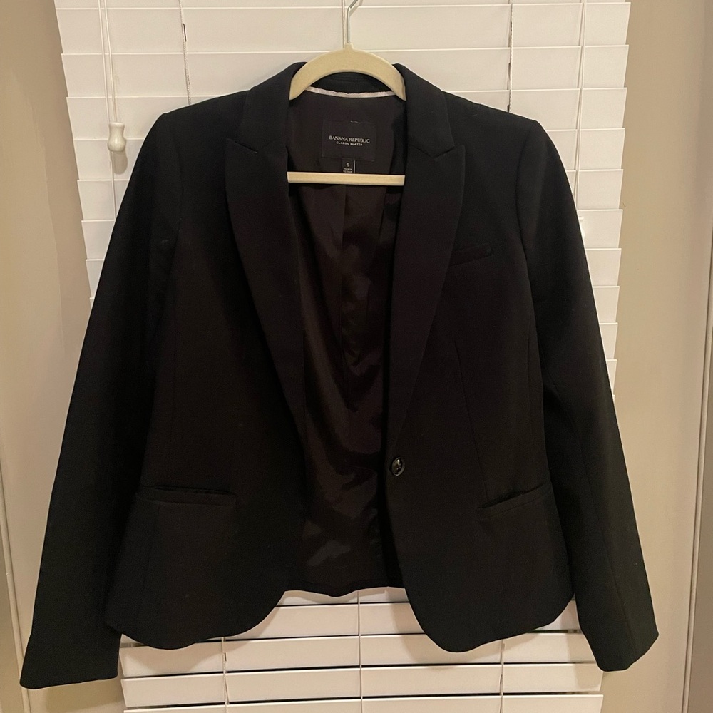 Banana Republic Black Women’s Blazer